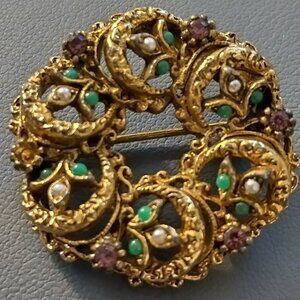 JOYFUL VINTAGE WREATH BRROCH